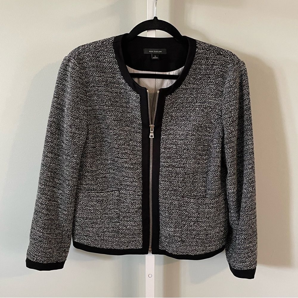 Ann Taylor Full Zip Gray & Black Blazer